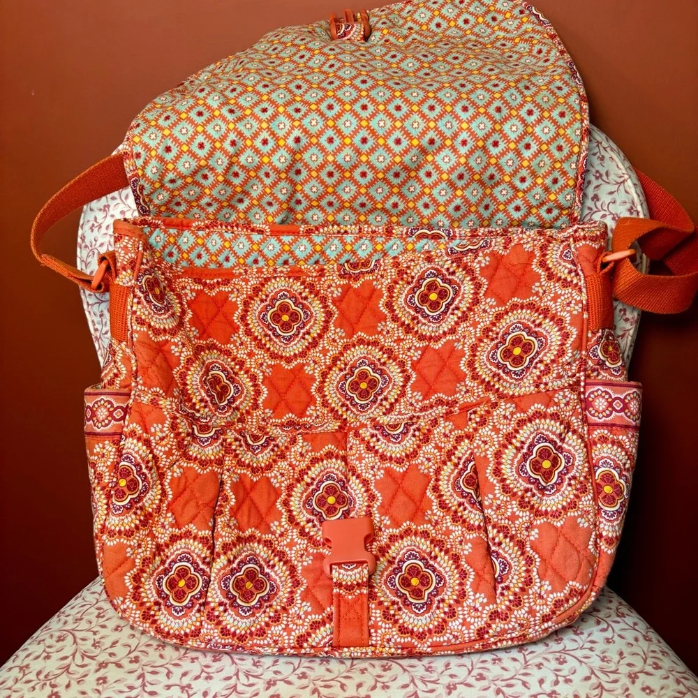 Vera Bradley Large Messenger Bag in Vibrant Orange Paprika Pattern - Picture 2 of 5